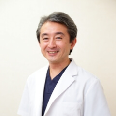 医師 宇南山 賢二
